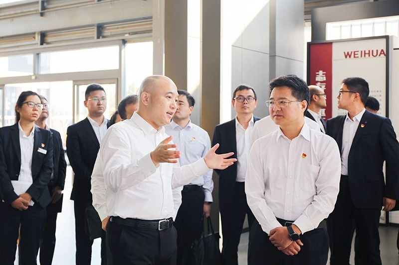 中鐵裝備集團設(shè)備公司蒞臨衛(wèi)華集團交流座談